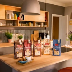 Melitta Kaffee BellaCrema LaCrema Ganze Bohne, Mittelstarke Kaffeebohnen, 8er Pack, 8 X 1000g -Melitta 250aa6c2240eecf61b42f27cb0e380c7